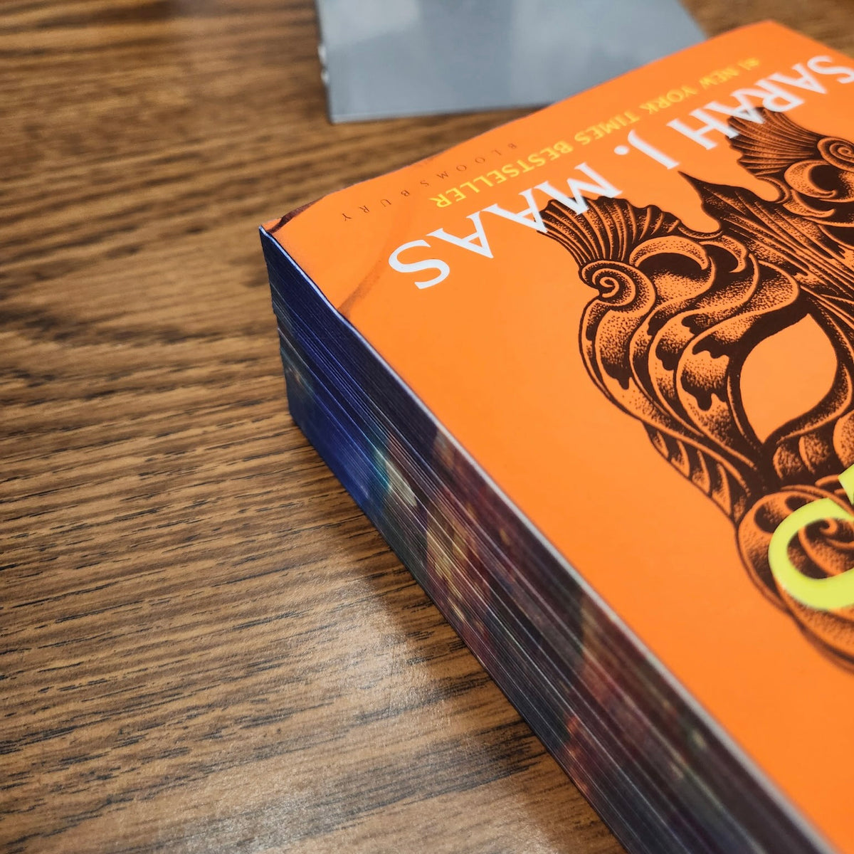 Sarah J. Maas A Court of Thorns and Roses Velaris Edition WOUNDED