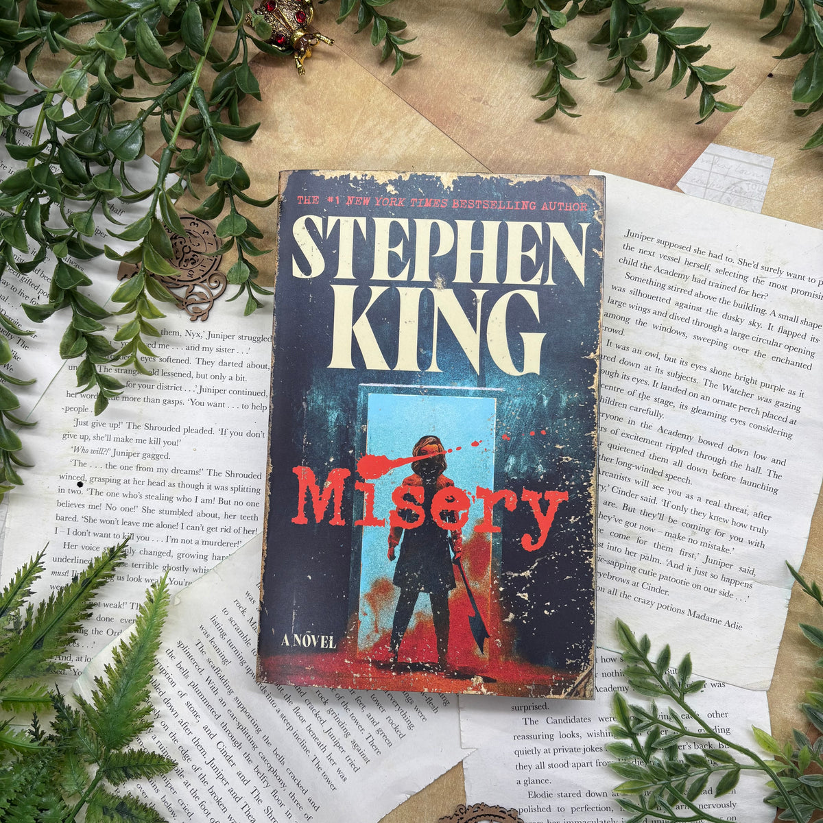Misery by Stephen King paperback special edition book with custom edges front cover