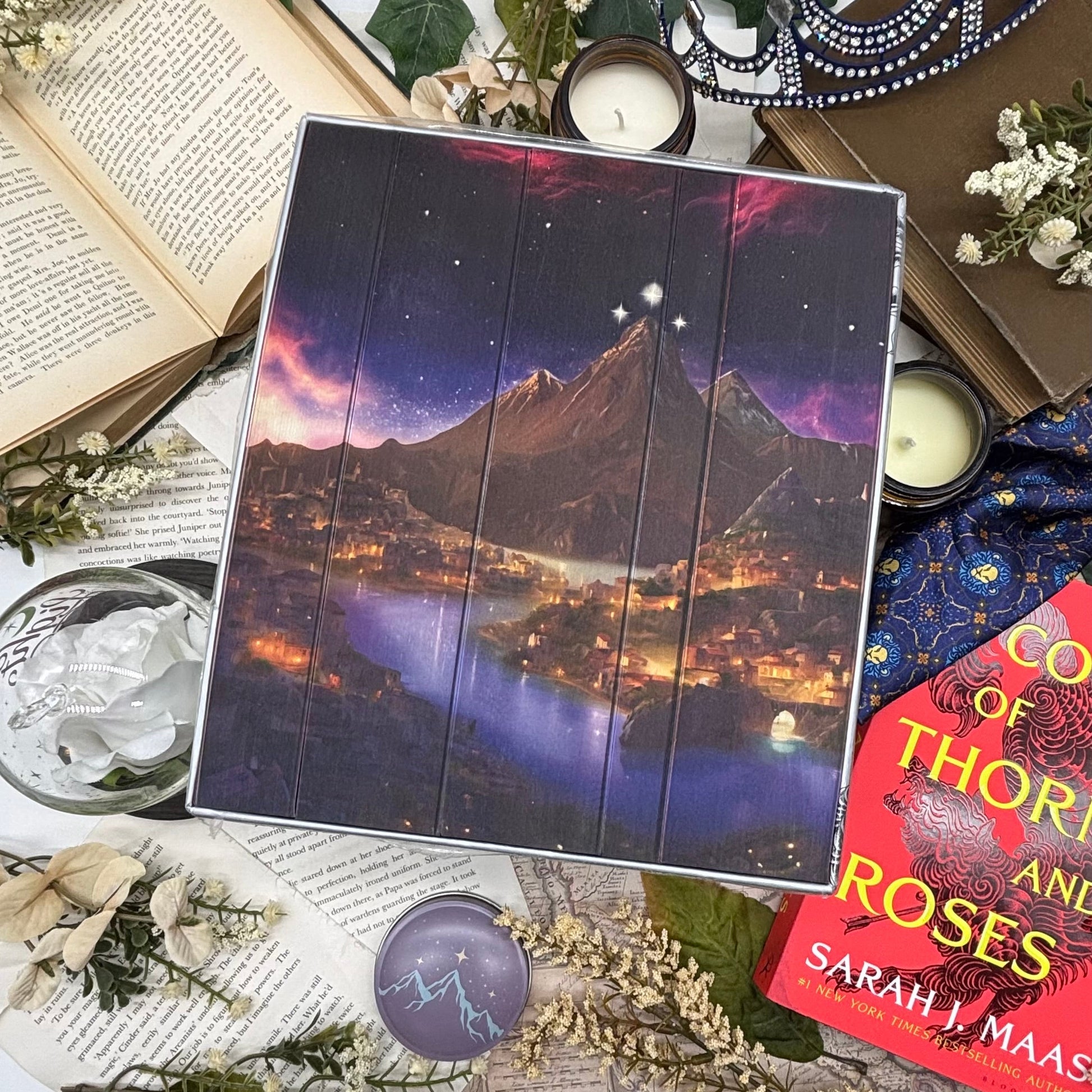 A Court of Thorns and Roses Velaris Edition box set with custom sprayed edges from Bibliapolis Books