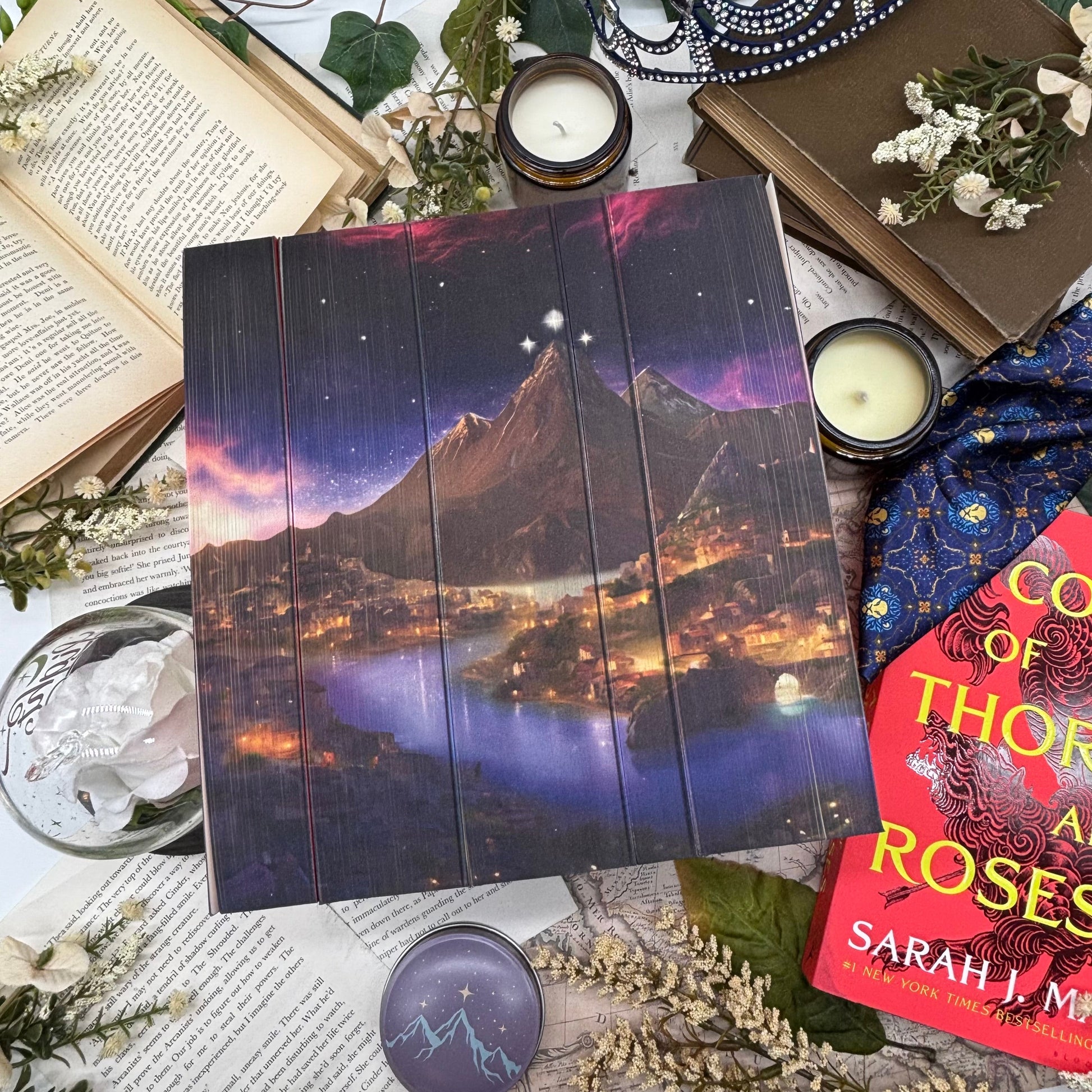 A Court of Thorns and Roses Velaris Edition box set with custom sprayed edges from Bibliapolis Books