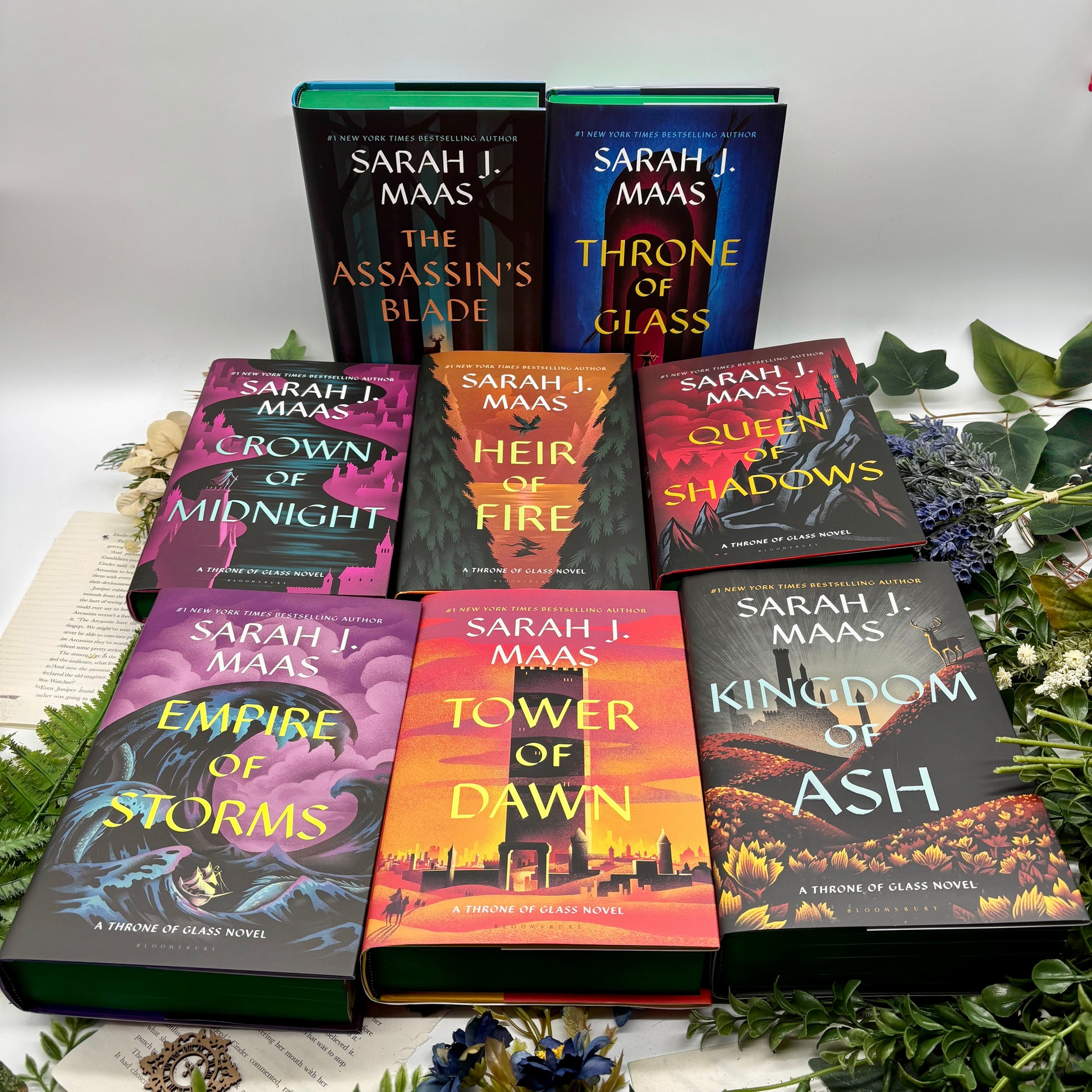 Special edition Throne of Glass hardcover box set by Sarah J. Maas with custom sprayed/stenciled edges cover