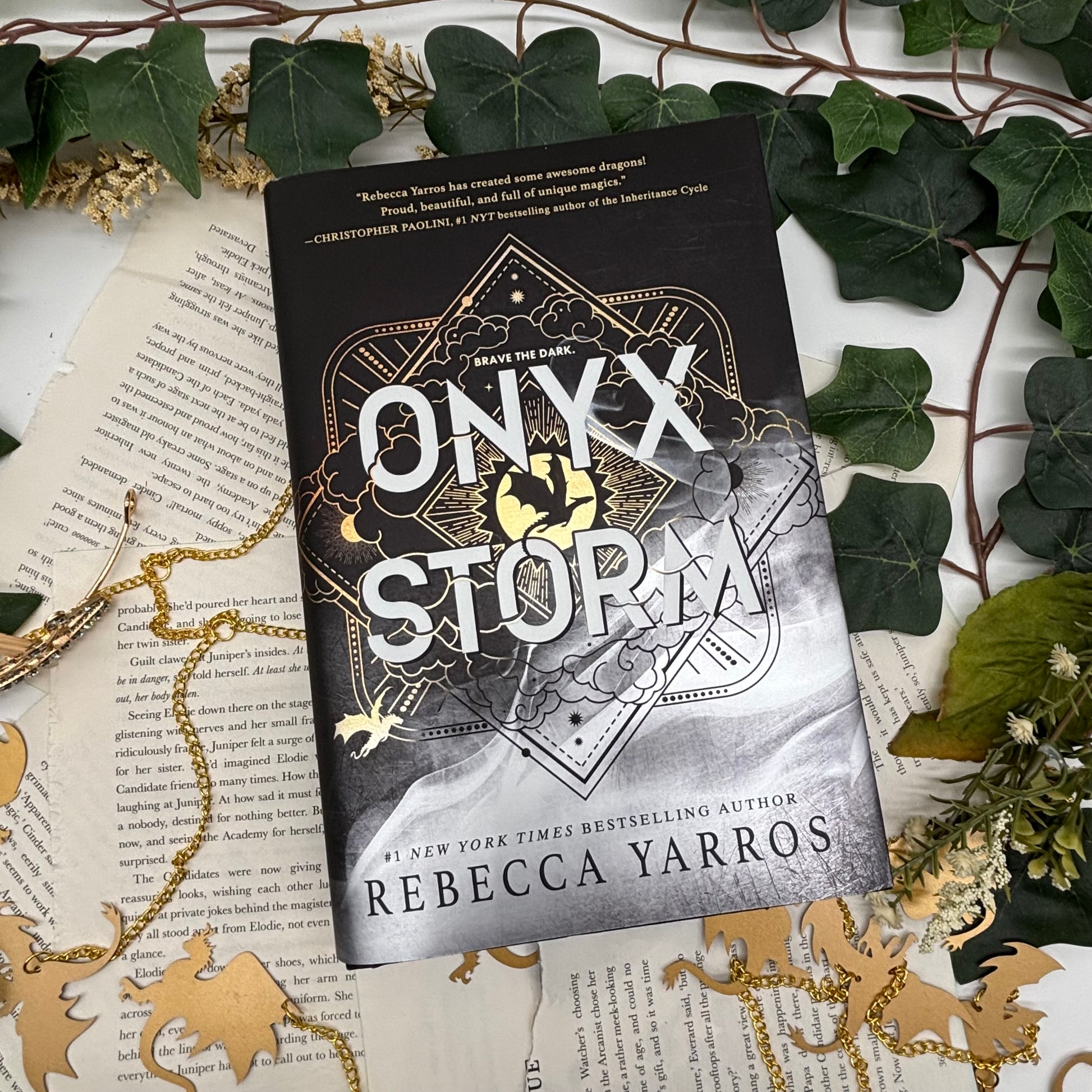 Onyx Storm by Rebecca Yarros special edition hardcover with custom edges