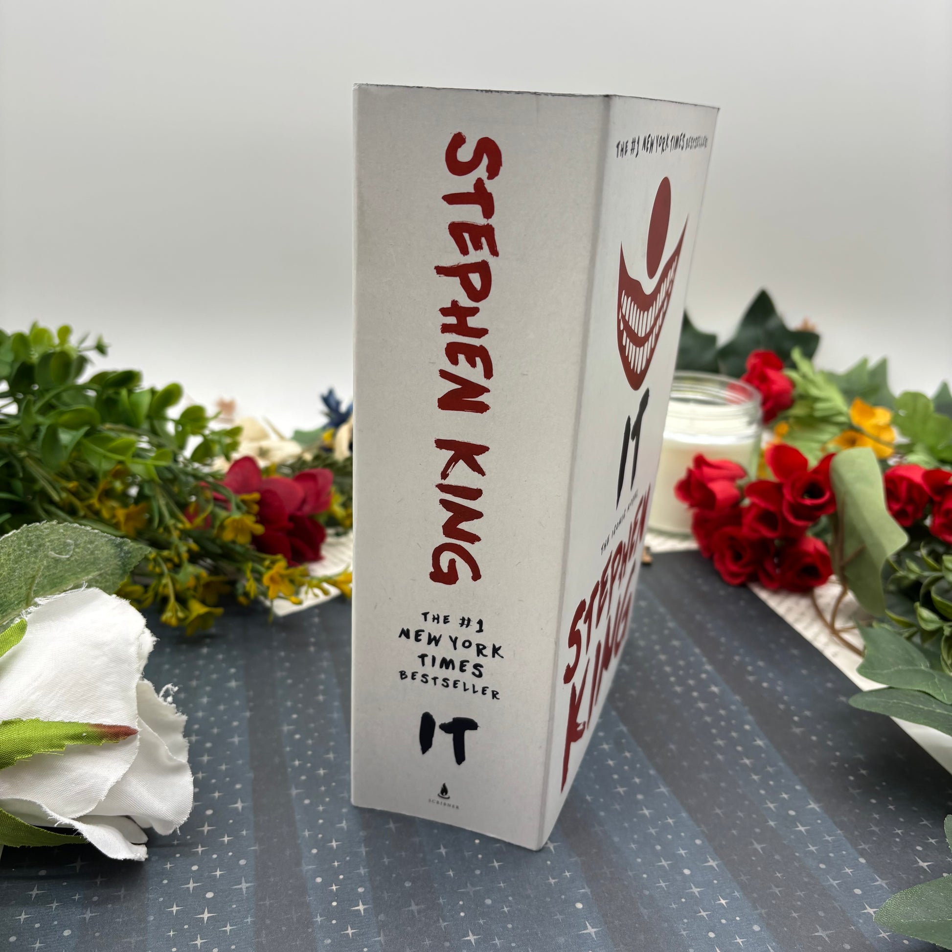 Special edition Stephen King It paperback for collectors